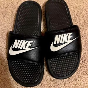 Nike Kawa slide